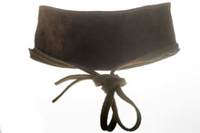 Afbeelding in Gallery-weergave laden, Elvy Fashion - 50946 Suede Belt Women
